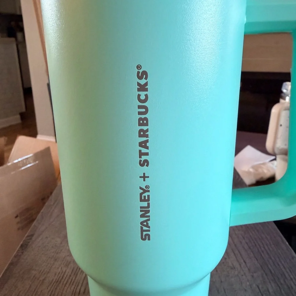 Stanley x Starbucks Thailand Special Edition - Picture 3 of 7